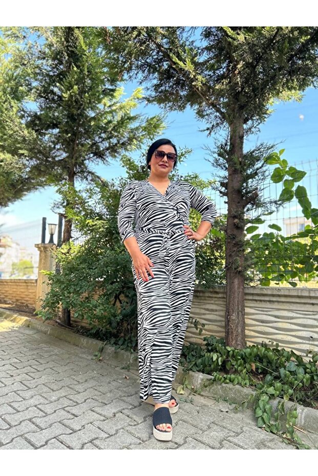 Zebra Patterned Plus Size Double Breasted Collar Jumpsuit - 3
