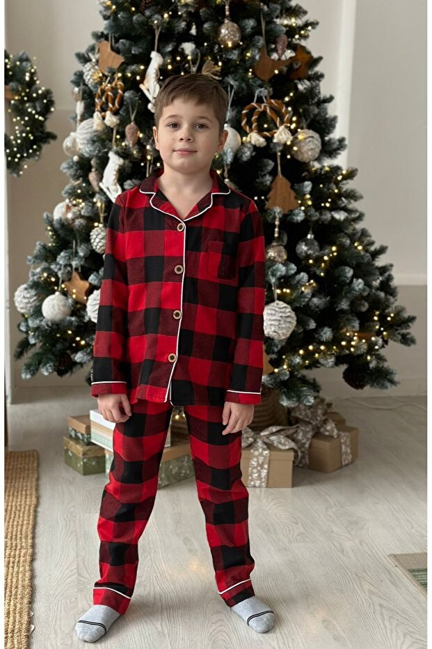 طقم بيجامة بنمط منقوش - 1