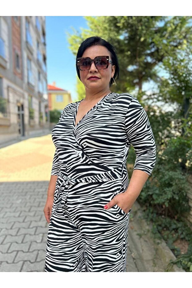 Zebra Patterned Plus Size Double Breasted Collar Jumpsuit - 5