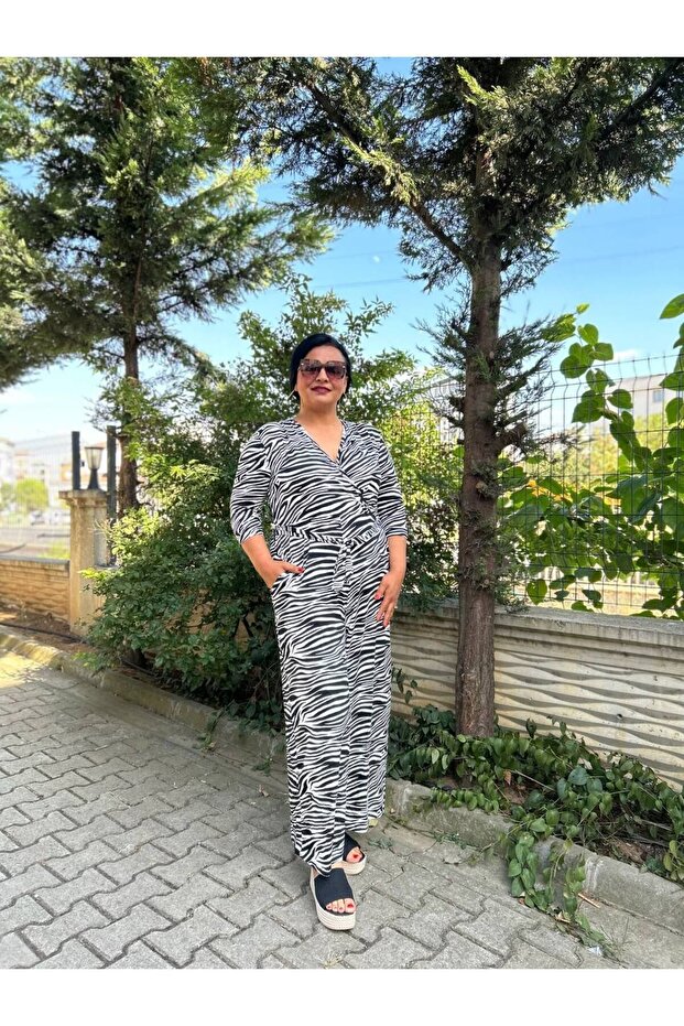 Zebra Patterned Plus Size Double Breasted Collar Jumpsuit - 2