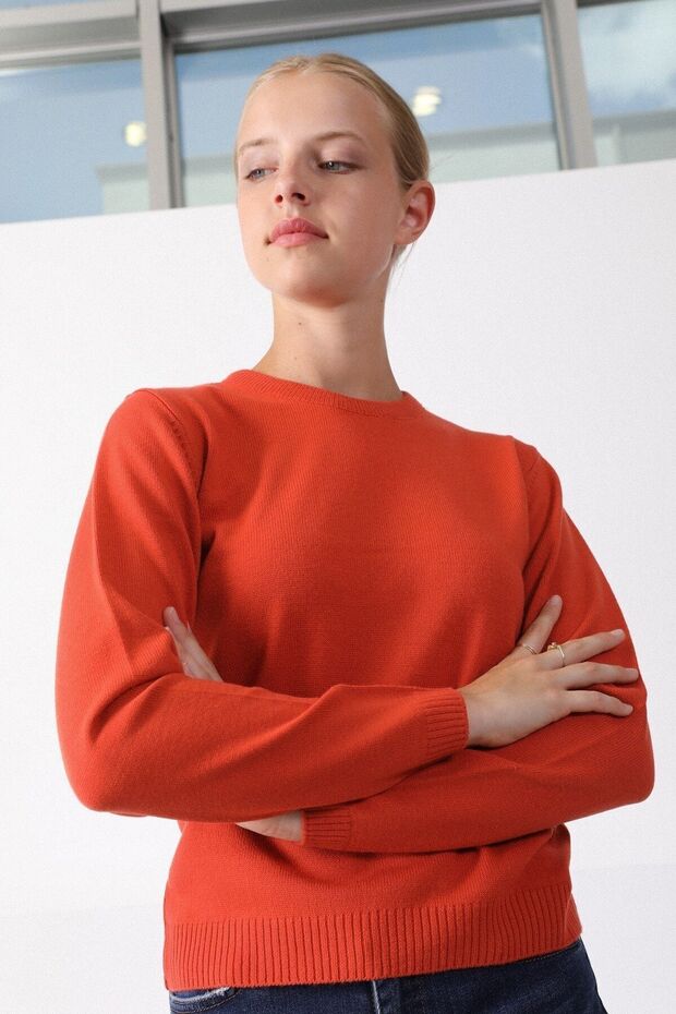 Women's Orange Round Neck Knitwear Sweater