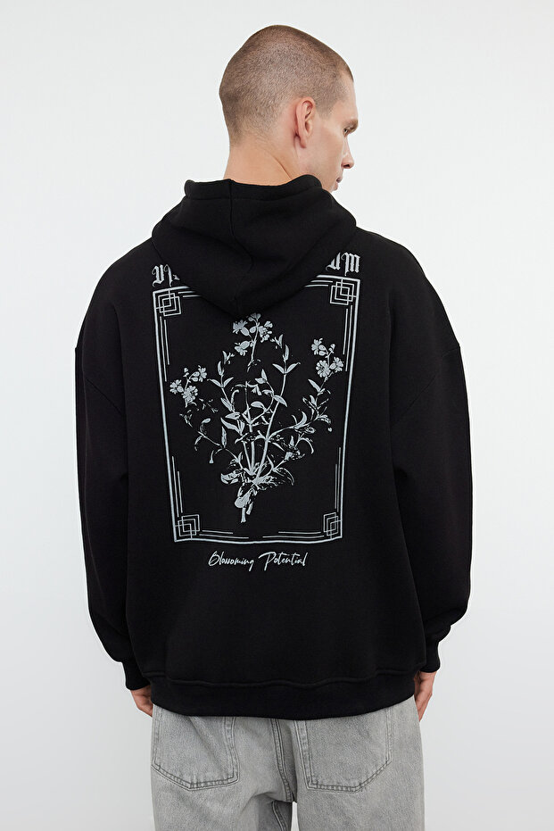Siyah Oversize/Geniş Kesim Kapüşonlu Çiçek Baskılı İçi Polar/Sıcak Tutan Sweatshirt TMNAW24SW00100 - 5
