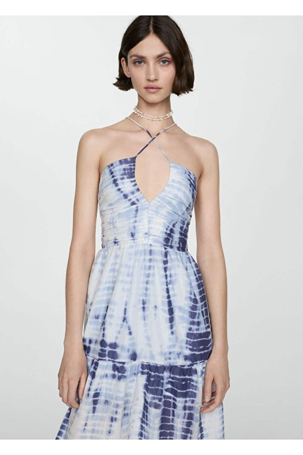 V yakalı desenli elbise - 1