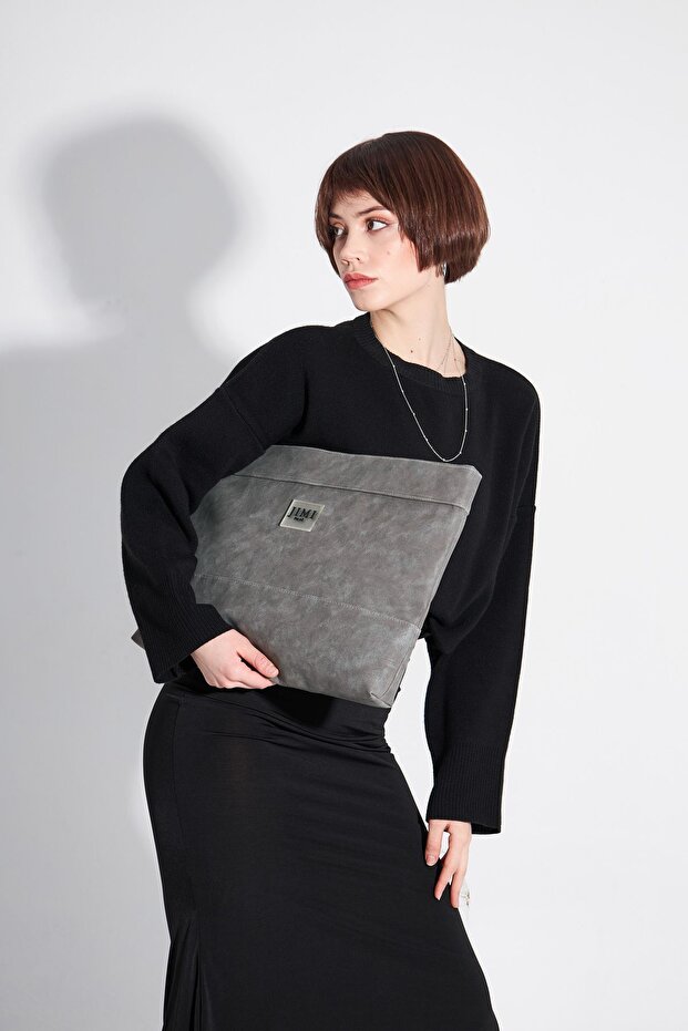 GREY CLUTCH - 2