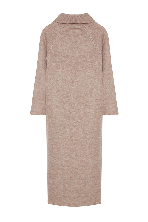 Rollkragen-Strickkleid in Hellbraun – lang und mit weicher Textur TCTAW25EB00009 - 7