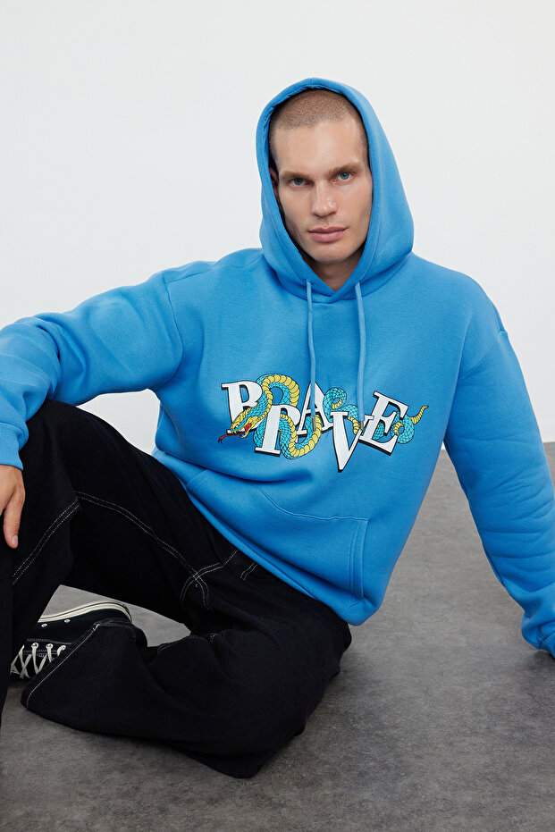 Mavi Oversize/Geniş Kesim Kapüşonlu Kabaran Baskılı İçi Polar/Sıcak Tutan Sweatshirt TMNAW25SW00037 - 2