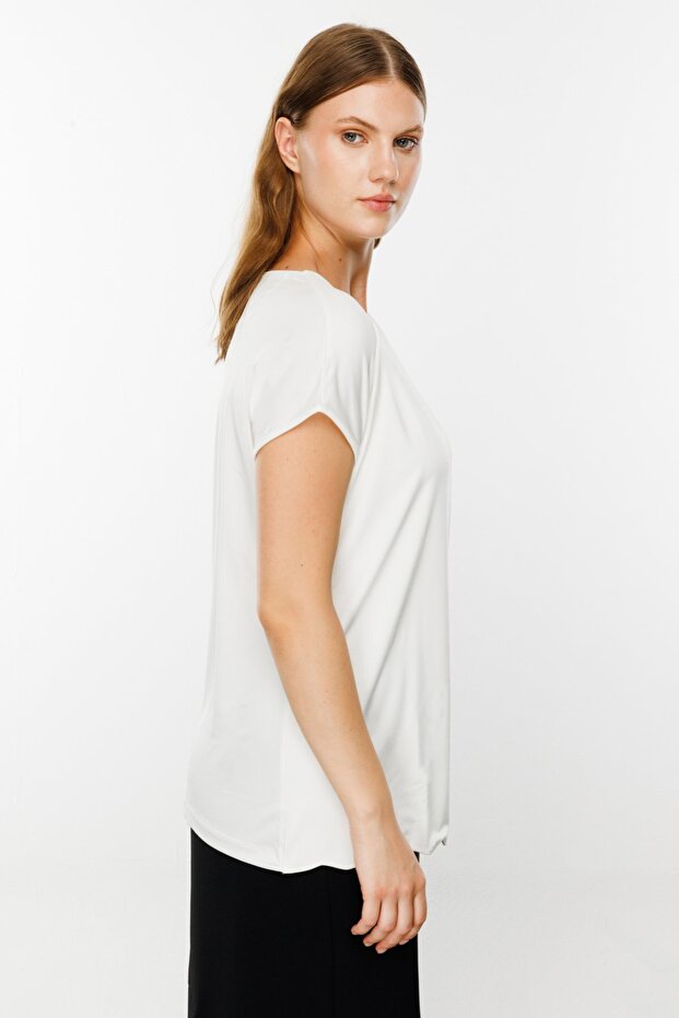 Dilim Yaka Tişört - 3