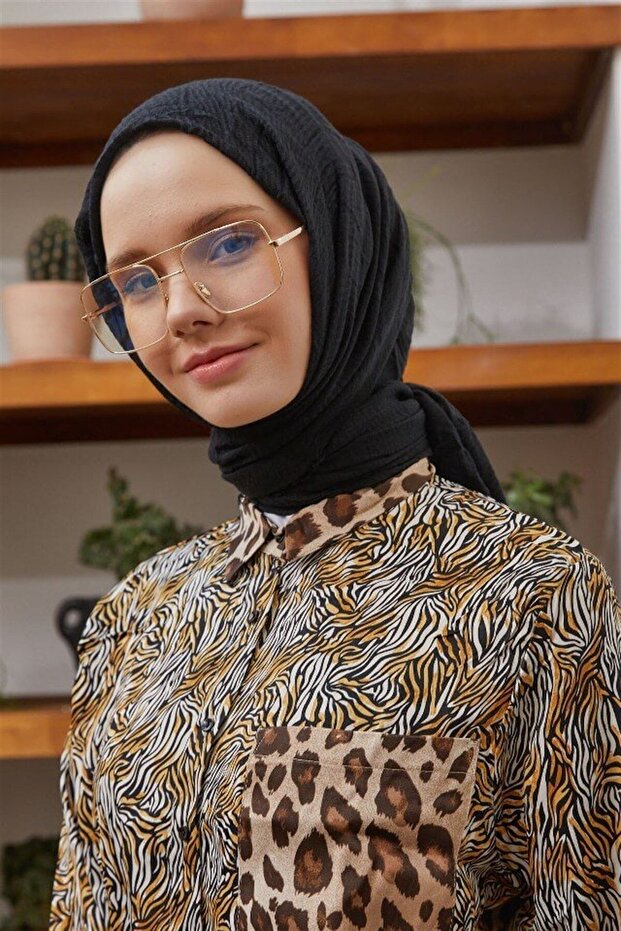 شال أسود ملفوف - خفيف الوزن وواسع الحجم، ملمس خاص لا يريد الكي والتنفس