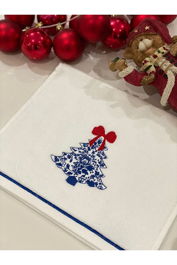 Pine Tree Işlemeli Havlu - 1