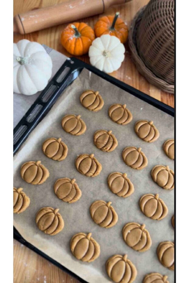 Grandbazaar Pumpkin Cookie Mold - 2