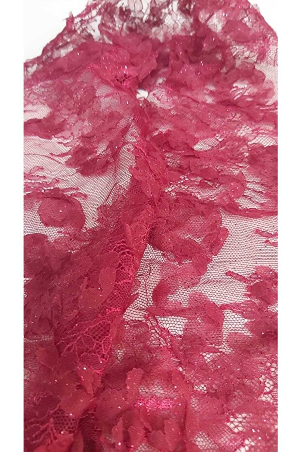 Red Lace Glittered Lacquer - 1
