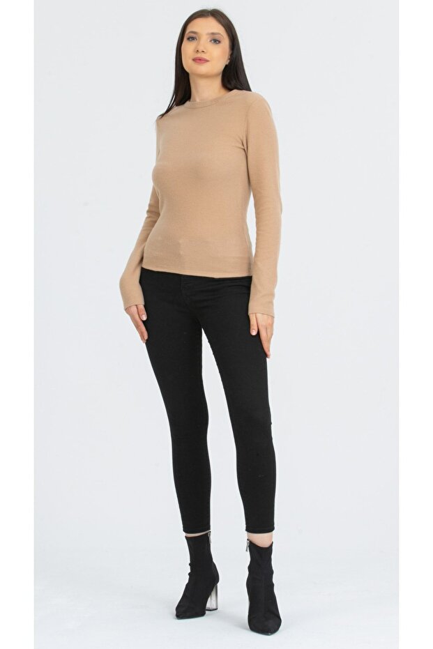Light Beige Slim Fit Crew Neck Knitted Blouse