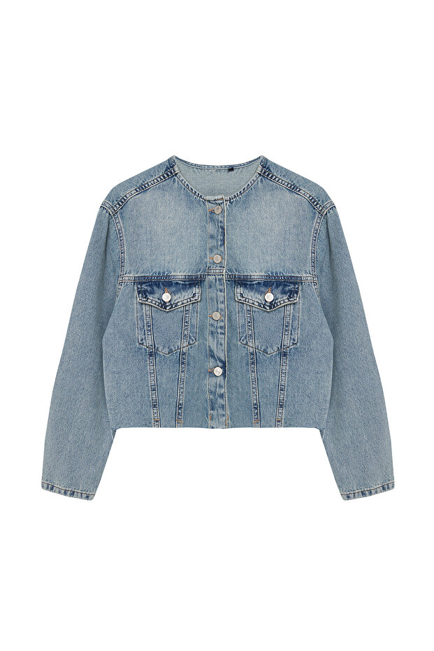 Mavi Soluk Efekt Vintage Yaka Detaylı Crop Denim Ceket TWOAW25CE00004 - 6