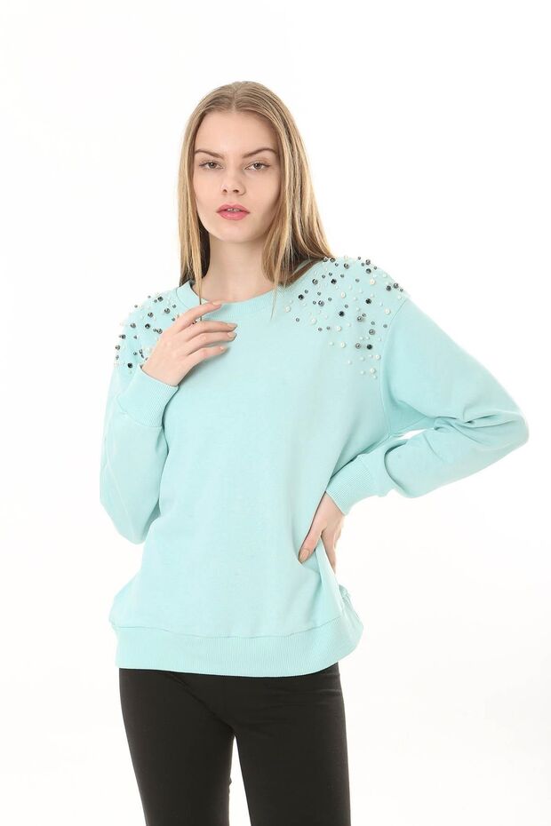 Women's Comfortable Fit Shoulders Pearl Button Detailed Sweatshirt