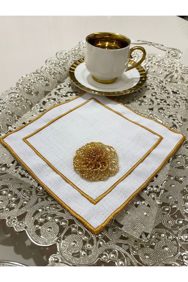 منديل تقديم قهوة من الكتان المطرز بنمط الورد مكون من 6 قطع
