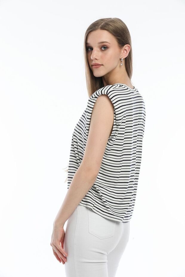 الأساسية المبطنة باللون الأبيض - 6