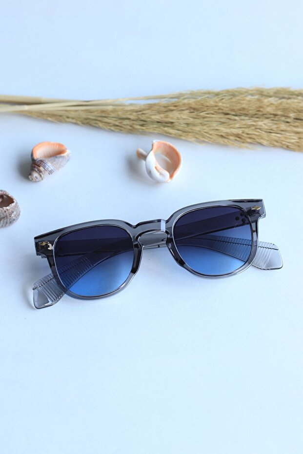 Larry Unisex Gradient Blue Oval Silver Detail Uv400 Gray Sunglasses