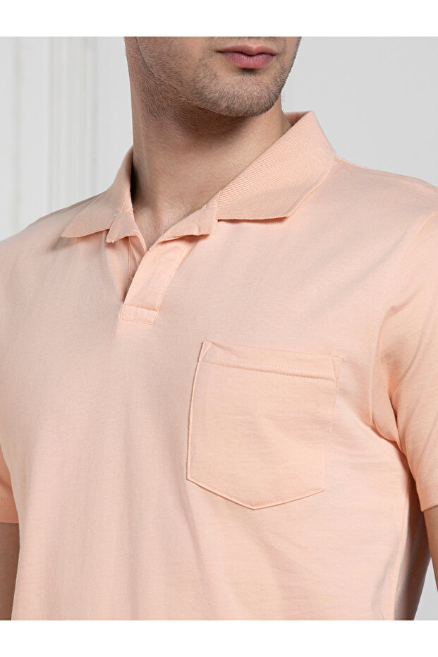 قميص بولو سادة بقصّة عادية مع جيب رقعة - 5