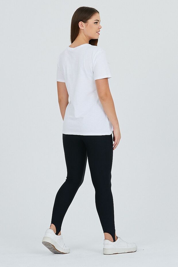 واجهة بيضاء مطبوعة أساسية - 5