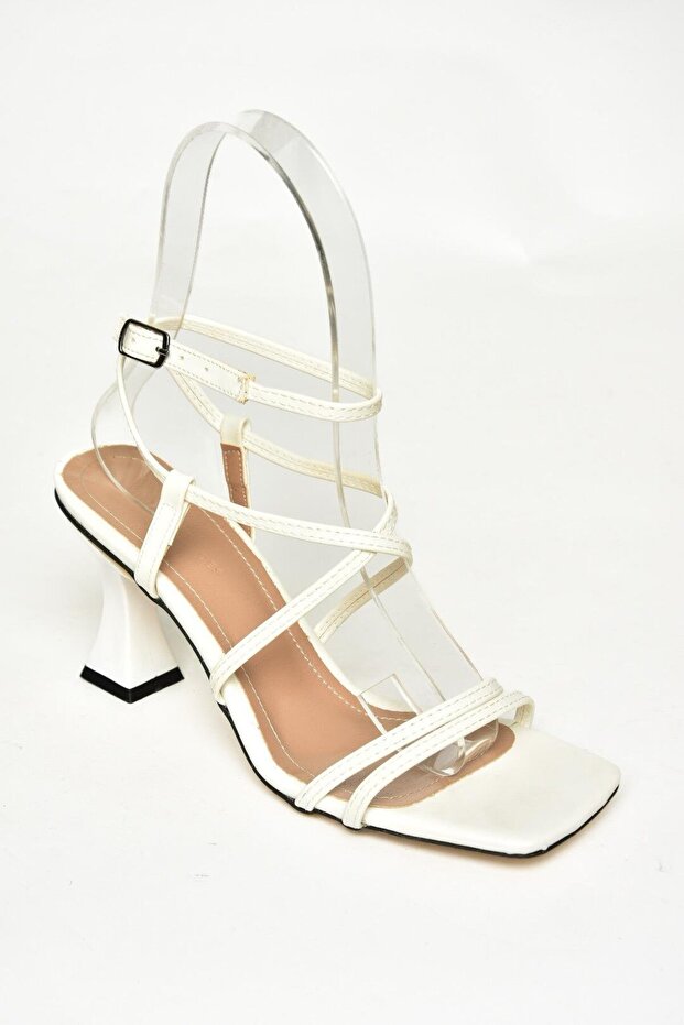 S997441009 Białe damskie buty na grubym obcasie - 7