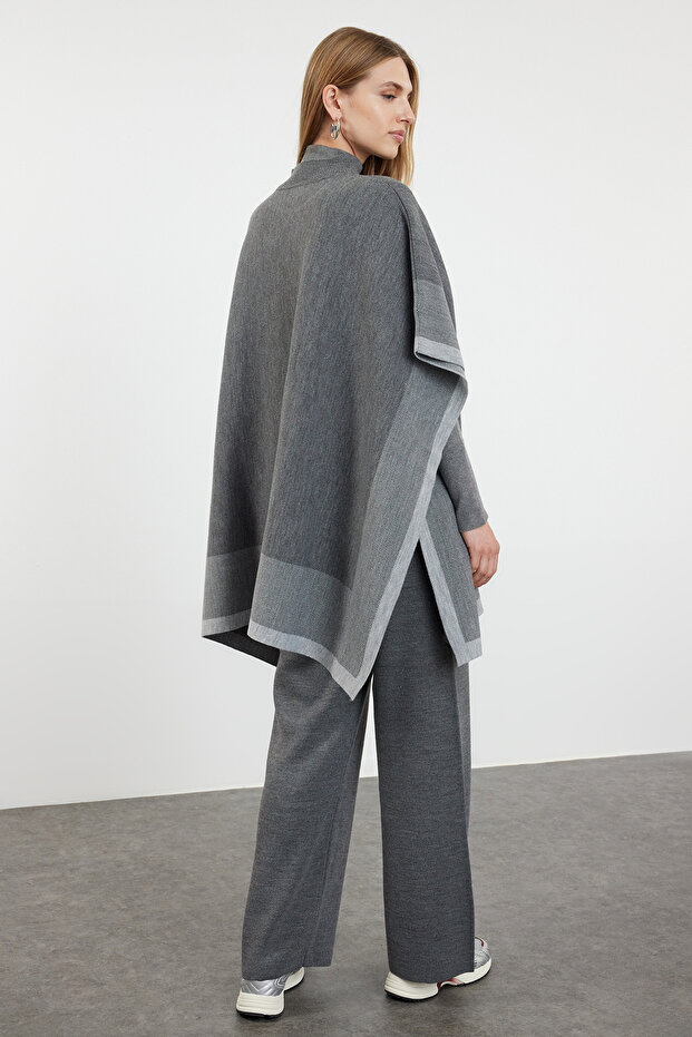 Gray Knitwear Pants and Top Set - Color Block TCTAW25US00018 - 5