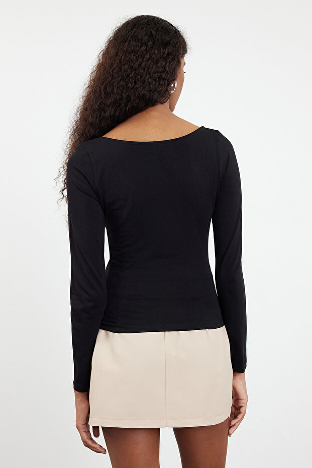 Siyah Havuz Yaka Fitted/Vücuda Oturan Örme Bluz TWOAW25BZ00025 - 5