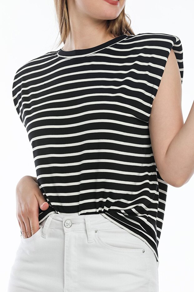 Μαύρη ριγέ επένδυση Basic - 2