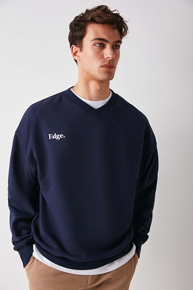 Off Men's Organic Cotton Text Embroidery Detailed V-Neck Fleece-Free Oversize Navy Blue Sweatshirt