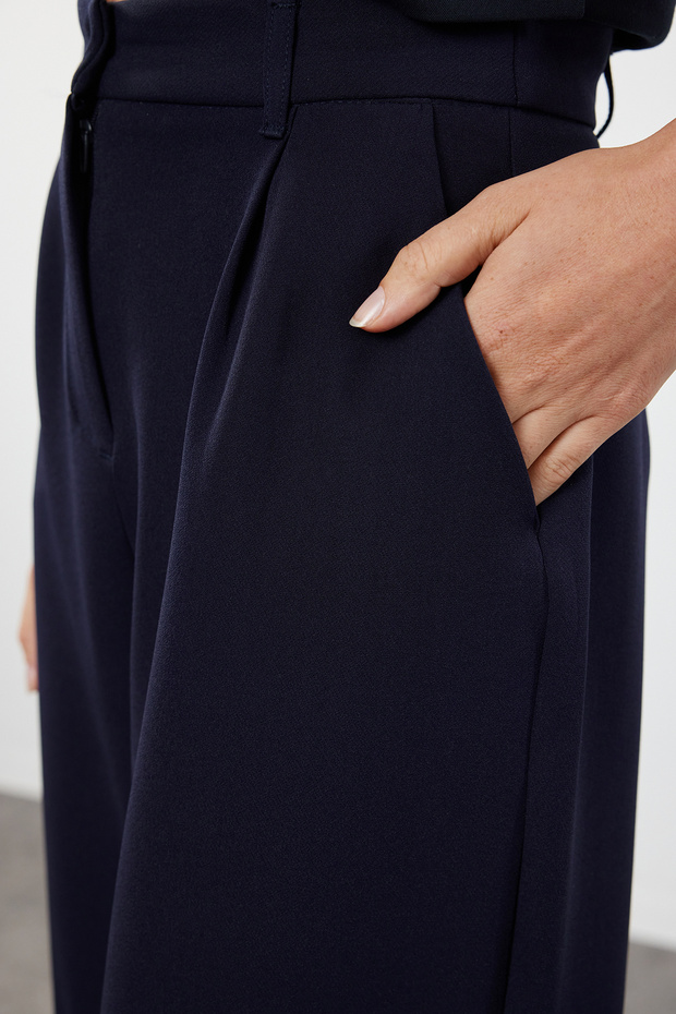 Koyu Lacivert Yüksek Bel Wide Leg/Geniş Paça Pilili Dokuma Kumaş Pantolon TWOAW21PL0076 - 8