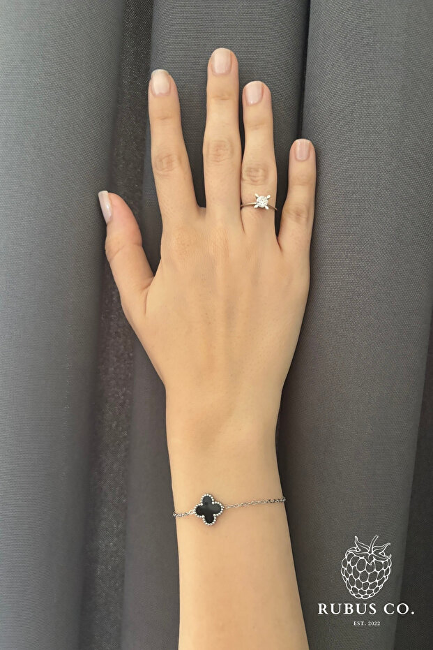 Single Clover Thick Bracelet - 1