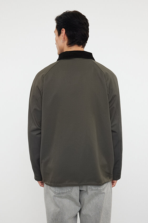 Khaki Regular Fit Velvet Collar Detailed Sezonowy Płaszcz Unisex Tmnaw25Mo00017 - 7