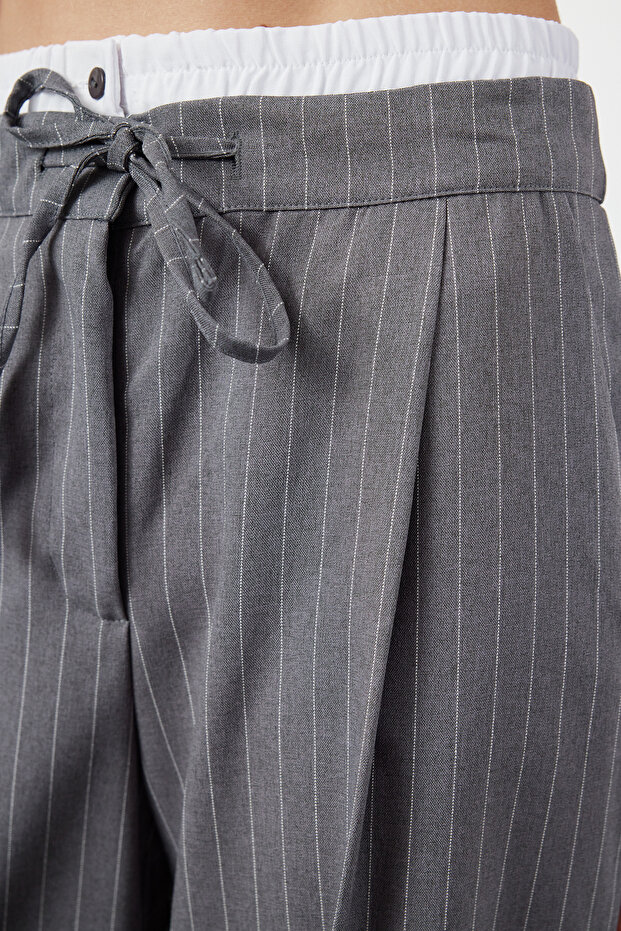 Gri Boxer Detalı Wide Leg/Geniş Paça Dokuma Kumaş Pantolon TWOAW25PL00014 - 4