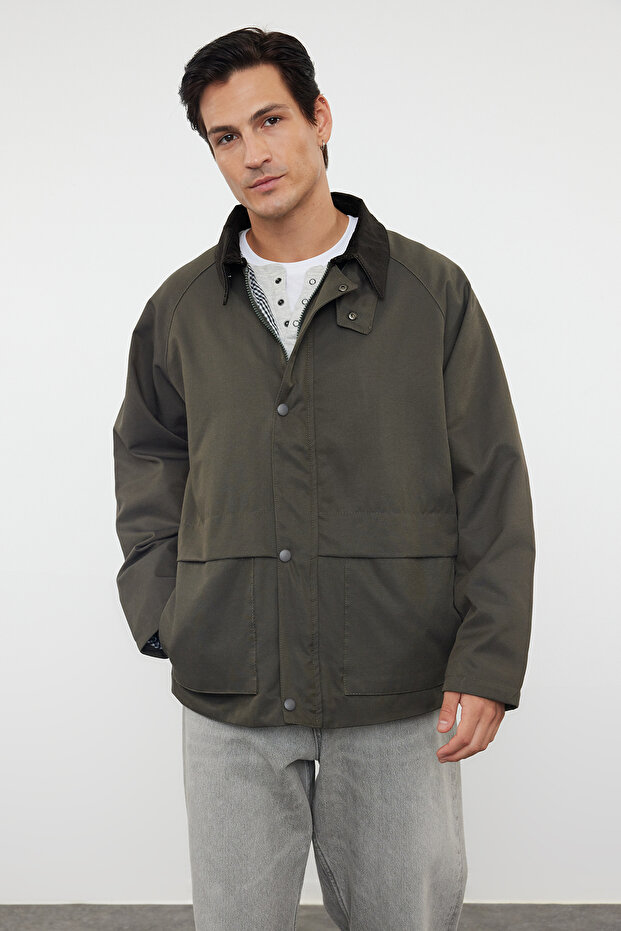 Khaki Regular Fit Velvet Collar Detailed Sezonowy Płaszcz Unisex Tmnaw25Mo00017 - 4