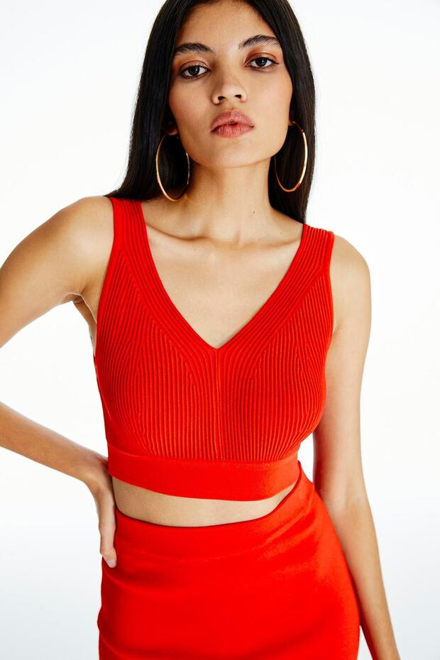 V Yaka Narçiçeği Triko Top - 5