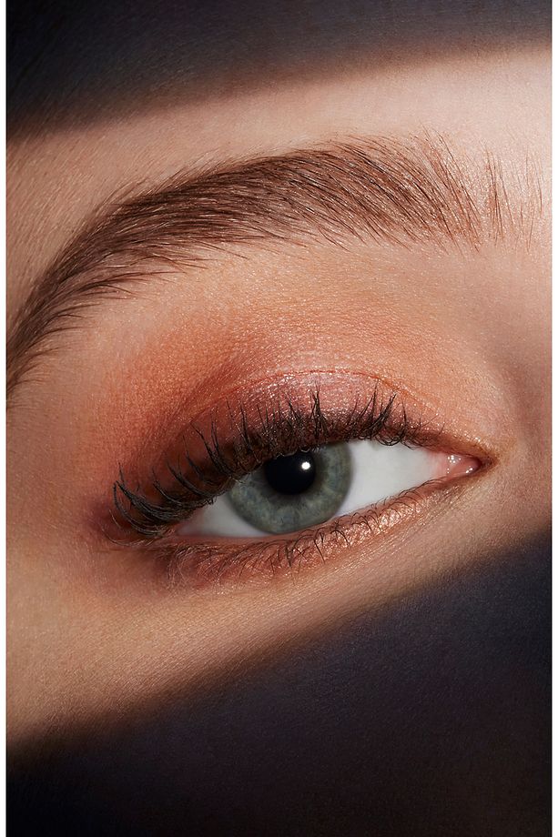 Göz Farı - Pure Color Envy Luxe Eyeshadow Quad Göz Far Paleti - Renk: Rebel Petals - 6gr - 4