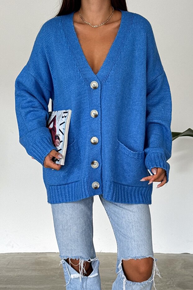 Women's Blue Standard Size Double Pocket Button Detailed Off-Shoulder Oversize Knitwear Cardigan