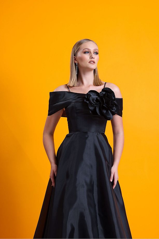 Çiçekli Maxi Siyah Kloş Elbise - 4