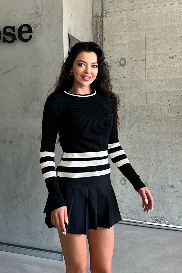 Schwarzer, dicker Strickpullover mit Streifen – Rundhalsausschnitt - 1