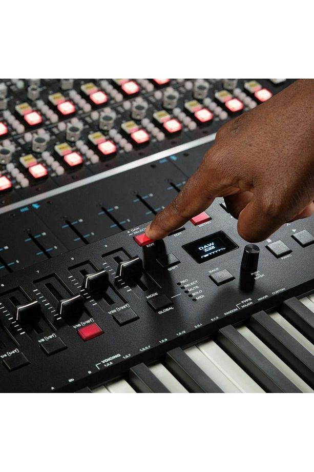 Oxygen Pro 49 Midi Klavye Yarı-ağır Tuşe, 49 Tuşlu Profesyonel Usb/midi Controller - 4