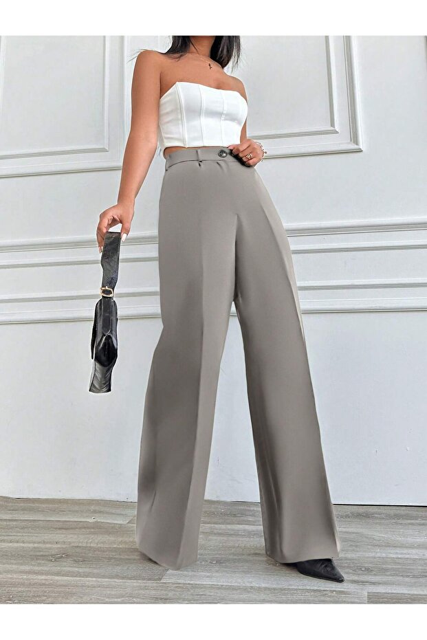 Straight Cut Wide Leg Pleated Trousers