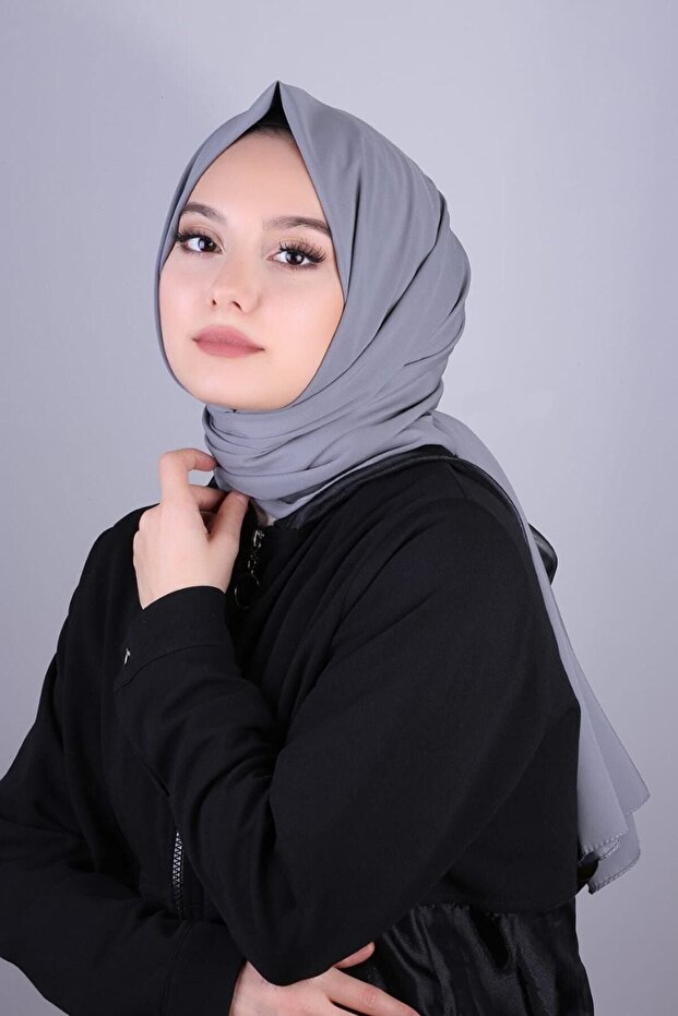 المدينة المنورة شال حرير رمادي