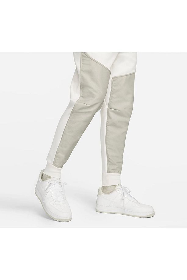 Tech Fleece Overlay Jogger Erkek Spor Eşofman Altı DR6171-030-030 - 5