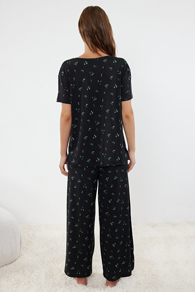 Siyah-Çok Renkli Çiçekli Örme Pijama Takımı THMSS24PT00231 - 5