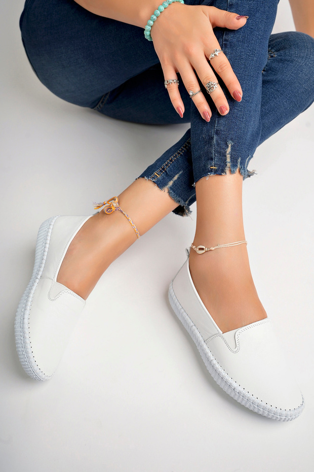 Genuine Leather White Women's Leather Ballerinas Dp62-8002