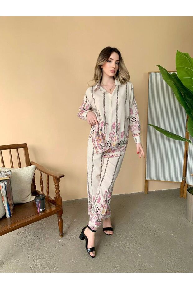 طقم كتان مطبوع كبير الحجم - 3