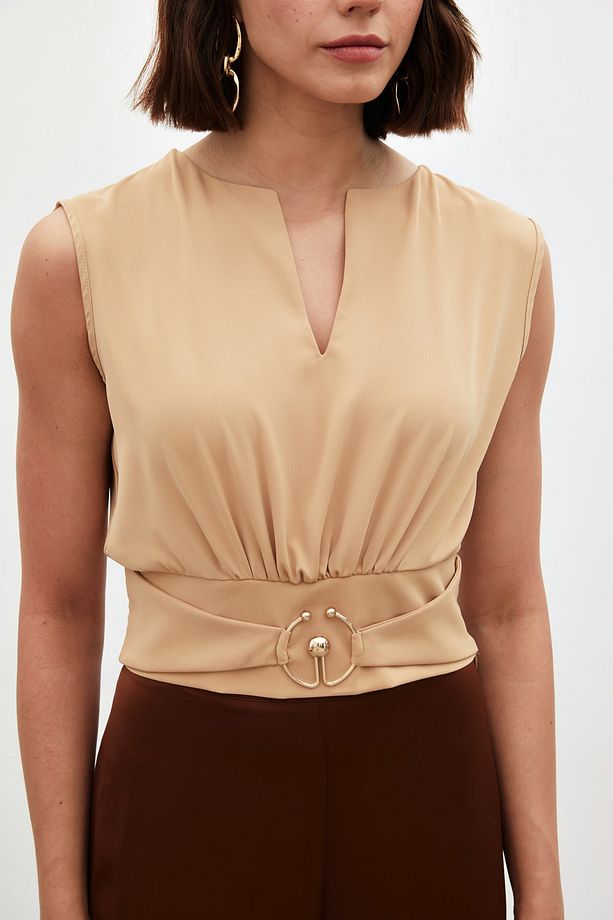Toka Detaylı Kolsuz Bluz - CAMEL - 5