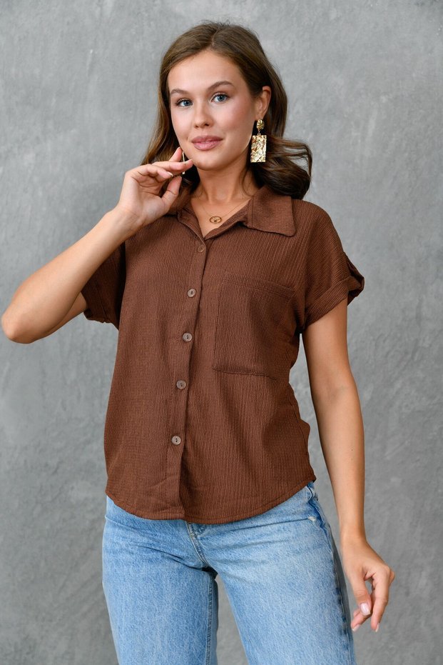 Brown waffle fabric short sleeve pocket design shirt 9628