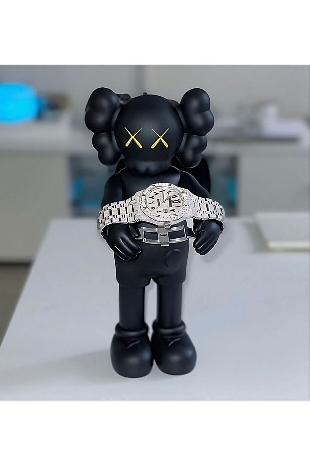 Kaws Saat Standı Kaws Saat Tutacağı Kaws Boyalı Figür Büyük Boy 20CM - 1