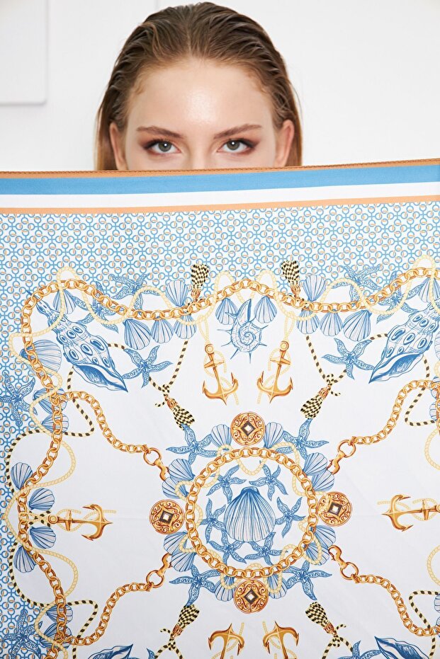 وشاح منقوش باللون الأزرق - 4