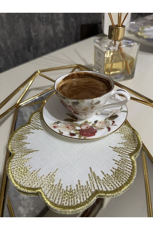 6 Adet Golden Shiny Modeli Gold Nakışlı Kokteyl Sunum Peçetesi - 6
